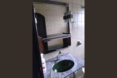 Casa à venda com 209m², 4 quartos e 3 vagas