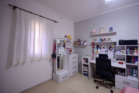 Casa à venda com 180m², 3 quartos e 2 vagas Casa à venda com 180m², 3 quartos e 2 vagasCasa 1 - Quarto 2