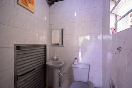Casa à venda com 180m², 3 quartos e 2 vagas Casa à venda com 180m², 3 quartos e 2 vagasÁrea de Lazer
