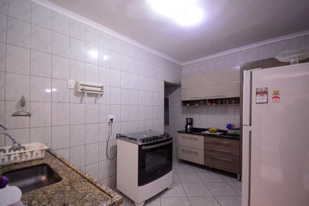 Casa à venda com 180m², 3 quartos e 2 vagas Casa à venda com 180m², 3 quartos e 2 vagasCasa 1 - Cozinha