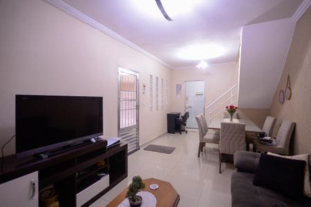 Casa à venda com 180m², 3 quartos e 2 vagas Casa à venda com 180m², 3 quartos e 2 vagasCasa 1 - Sala