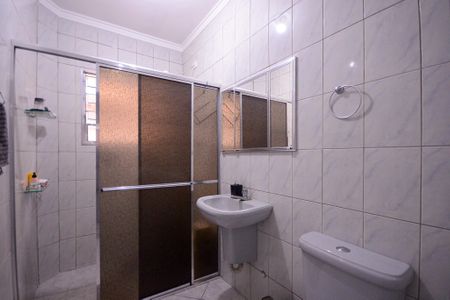 Casa à venda com 180m², 3 quartos e 2 vagas Casa à venda com 180m², 3 quartos e 2 vagasCasa 1 - Banheiro 1