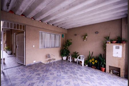 Casa à venda com 180m², 3 quartos e 2 vagas Casa à venda com 180m², 3 quartos e 2 vagasGaragem