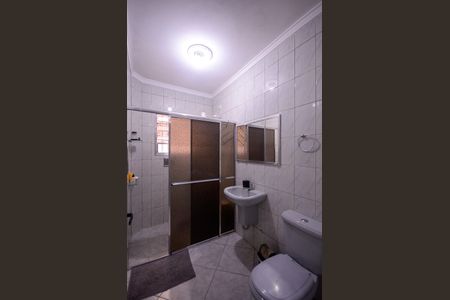 Casa à venda com 180m², 3 quartos e 2 vagas Casa à venda com 180m², 3 quartos e 2 vagasCasa 1 - Banheiro 1
