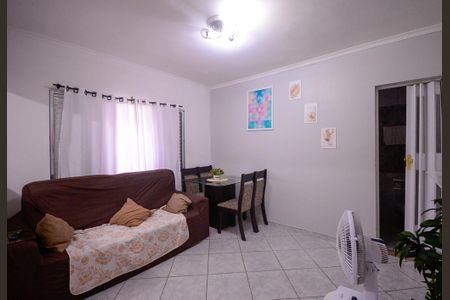 Casa à venda com 180m², 3 quartos e 2 vagas Casa à venda com 180m², 3 quartos e 2 vagasCasa 2 - Sala/Cozinha