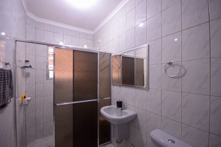 Casa à venda com 180m², 3 quartos e 2 vagas Casa à venda com 180m², 3 quartos e 2 vagasCasa 1 - Banheiro 1