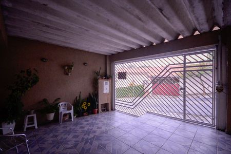Casa à venda com 180m², 3 quartos e 2 vagas Casa à venda com 180m², 3 quartos e 2 vagasGaragem