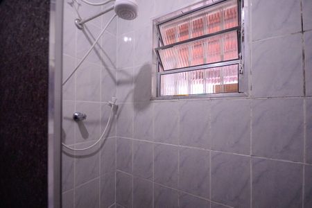 Casa à venda com 180m², 3 quartos e 2 vagas Casa à venda com 180m², 3 quartos e 2 vagasCasa 2 - Banheiro