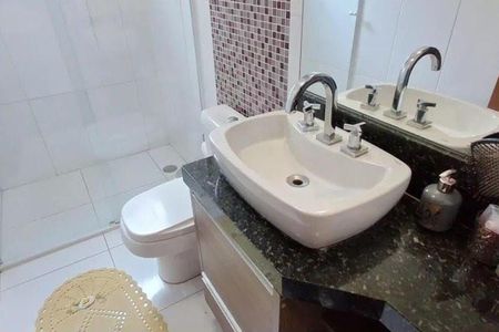 Casa à venda com 237m², 4 quartos e 4 vagas