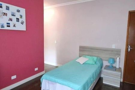 Casa à venda com 237m², 4 quartos e 4 vagas