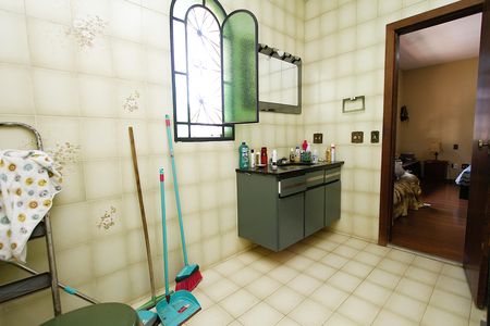Casa à venda com 420m², 6 quartos e 2 vagasBanheiro do Quarto 2
