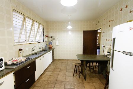 Casa à venda com 420m², 6 quartos e 2 vagasCozinha