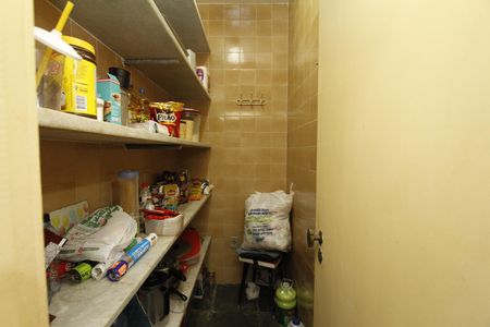Casa à venda com 420m², 6 quartos e 2 vagasDespensa