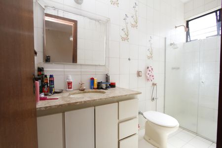 Casa à venda com 420m², 6 quartos e 2 vagasBanheiro do Quarto 4