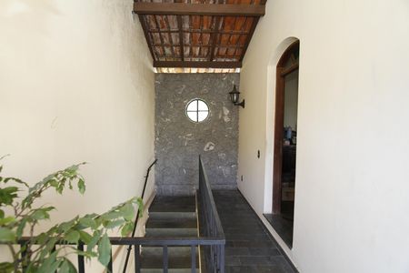 Casa à venda com 420m², 6 quartos e 2 vagasEntrada