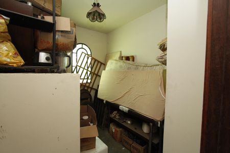 Casa à venda com 420m², 6 quartos e 2 vagasDCE