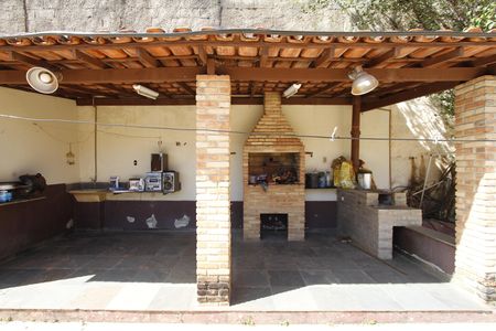 Casa à venda com 420m², 6 quartos e 2 vagasChurrasqueira