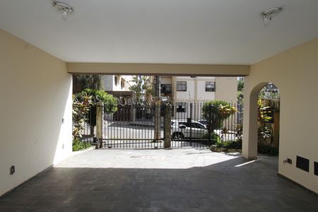 Casa à venda com 420m², 6 quartos e 2 vagasGaragem