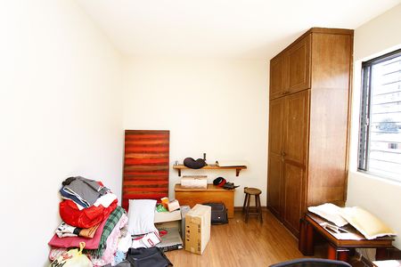 Casa à venda com 420m², 6 quartos e 2 vagasQuarto 3