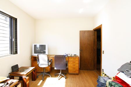 Casa à venda com 420m², 6 quartos e 2 vagasQuarto 3