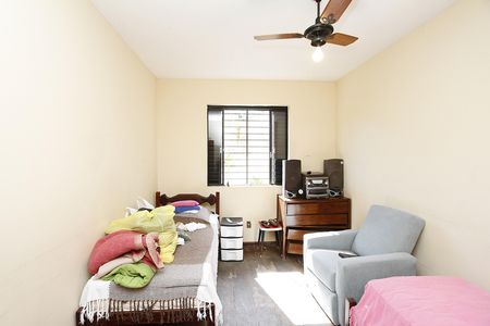 Casa à venda com 420m², 6 quartos e 2 vagasQuarto 1
