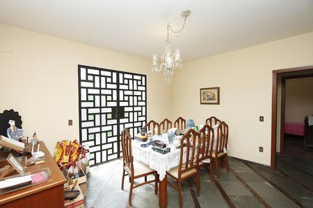 Casa à venda com 420m², 6 quartos e 2 vagasSala de Jantar