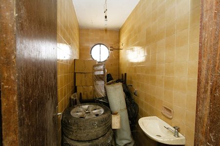 Casa à venda com 420m², 6 quartos e 2 vagasBanheiro de serviço