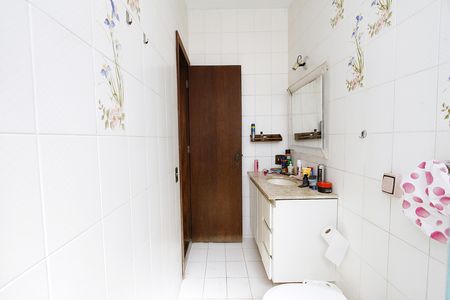 Casa à venda com 420m², 6 quartos e 2 vagasBanheiro do Quarto 4