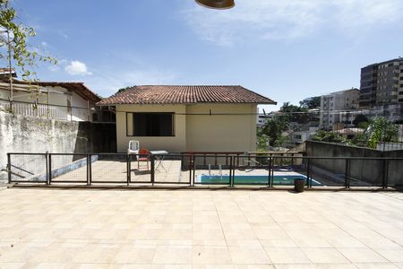 Casa à venda com 420m², 6 quartos e 2 vagasÁrea externa