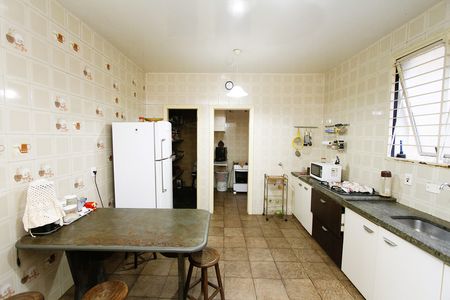 Casa à venda com 420m², 6 quartos e 2 vagasCozinha