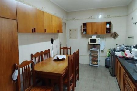 Casa à venda com 3 quartos, 350m² em Jardim das Flores, São Paulo