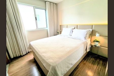 Apartamento à venda com 77m², 3 quartos e 2 vagasQuarto 1