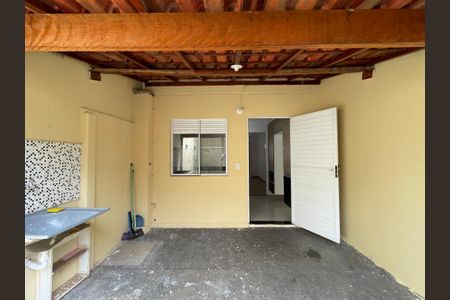 Casa de condomínio para alugar com 65m², 2 quartos e 1 vagaQuintal