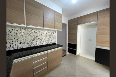 Casa de condomínio para alugar com 65m², 2 quartos e 1 vagaCozinha