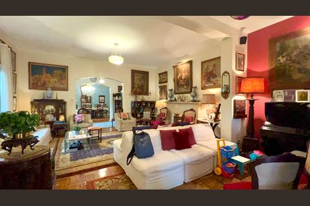 Casa para alugar com 575m², 6 quartos e 7 vagasSala