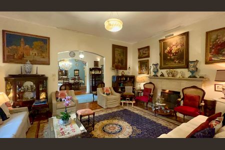 Casa para alugar com 575m², 6 quartos e 7 vagasSala