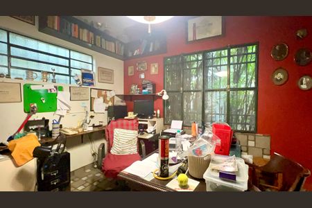 Casa para alugar com 575m², 6 quartos e 7 vagasEscritório