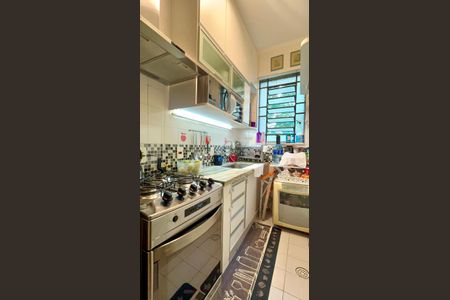 Casa para alugar com 575m², 6 quartos e 7 vagasCozinha da Edícula 