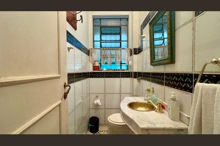 Casa para alugar com 575m², 6 quartos e 7 vagasLavabo