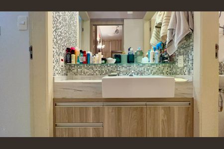 Casa para alugar com 575m², 6 quartos e 7 vagasBanheiro da Suíte