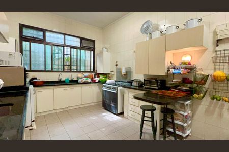 Casa para alugar com 575m², 6 quartos e 7 vagasCozinha