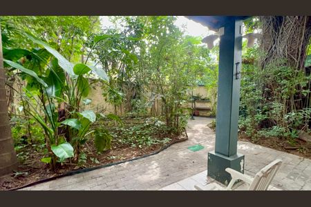 Casa para alugar com 575m², 6 quartos e 7 vagasQuintal