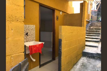 Área de serviço de apartamento para alugar com 1 quarto, 25m² em Valparaíso, Petrópolis