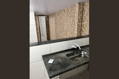 Cozinha de apartamento para alugar com 1 quarto, 25m² em Valparaíso, Petrópolis