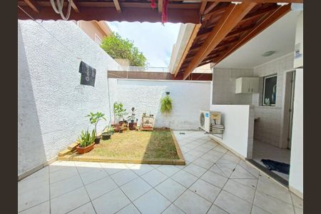 Casa de condomínio à venda com 215m², 4 quartos e 5 vagasFoto 19