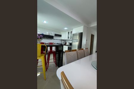 Casa à venda com 3 quartos, 200m² em Curicica, Rio de Janeiro