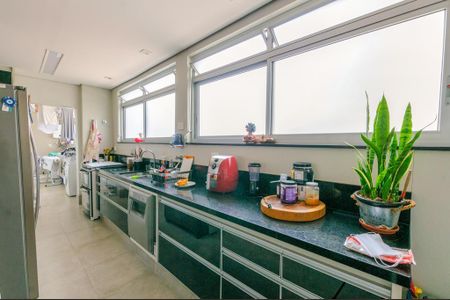 Apartamento à venda com 172m², 3 quartos e 2 vagas