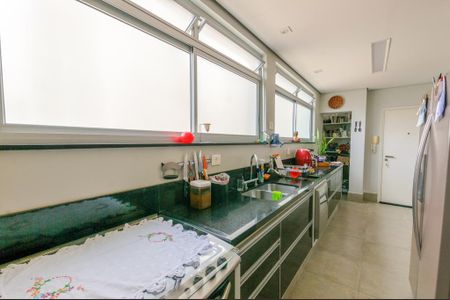 Apartamento à venda com 172m², 3 quartos e 2 vagas