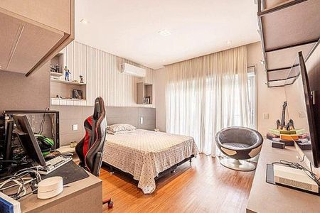 Casa à venda com 550m², 4 quartos e 6 vagas