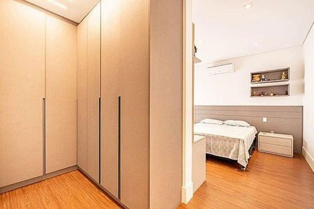 Casa à venda com 550m², 4 quartos e 6 vagas